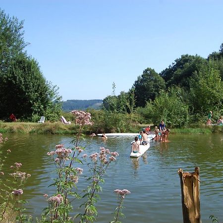 Camping La Foret Du Morvan Larochemillay المظهر الخارجي الصورة