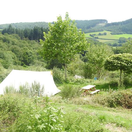 Camping La Foret Du Morvan Larochemillay المظهر الخارجي الصورة